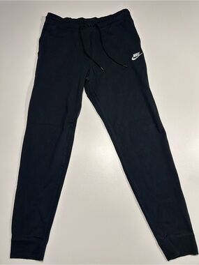 Nike Sportswear Club Fleece Black Tapered Leg Cuffed Jogger Sweatpants